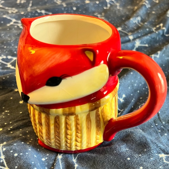 Raccoon & Fox Left Handed Ceramic Coffee Mug Set - Picture 6 of 9